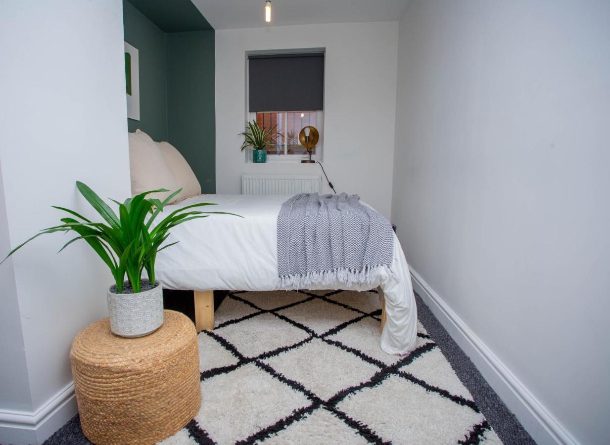 Nest Easy - Derngate Basement Apartment Northampton Exterior foto